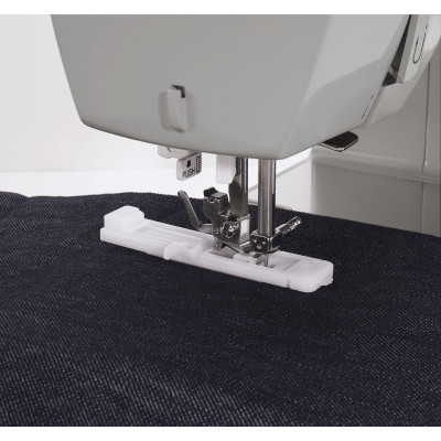 Singer Heavy Duty 4423 – metal‑frame sewing machine with 23 stitches and high‑speed motor