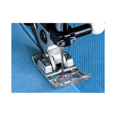 Pfaff standard foot with IDT system code 820773096 Pfaff standard foot with IDT system code 820773096