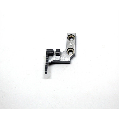 Griffa trasporto posteriore tagliacuci Singer cod. 68015936